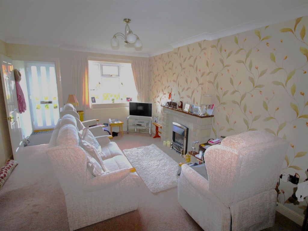 2 bed terraced bungalow for sale in Enville Close, Short Street, Stourbridge DY8, £199,950