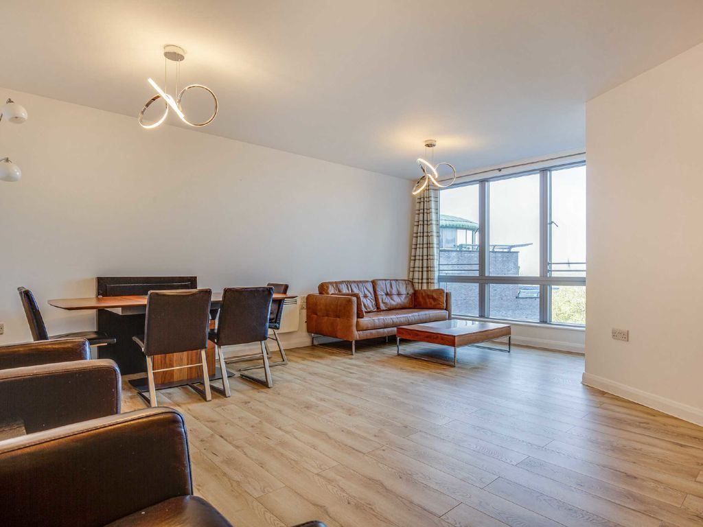 2 bed flat for sale in Fortune Green Road, London NW6, £679,500