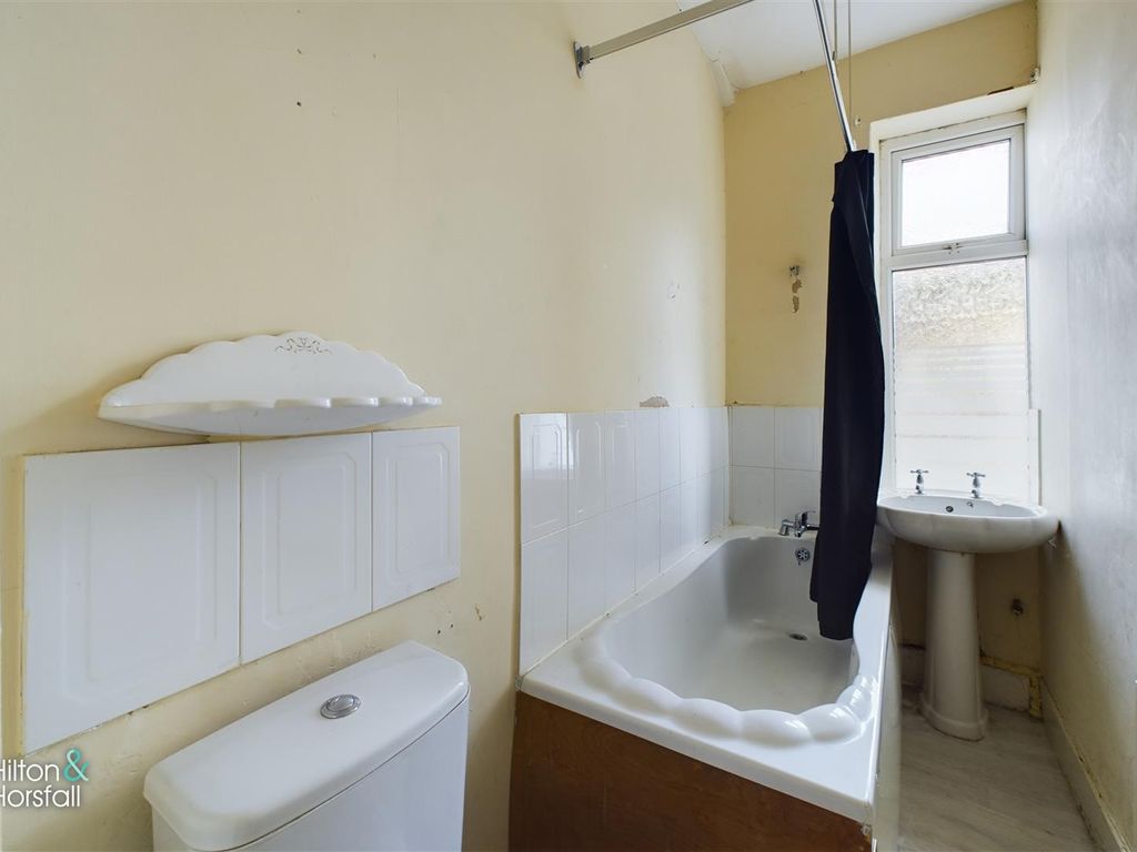 2 bed terraced house for sale in Burlington Street, Nelson, Lancashire BB9, £40,000