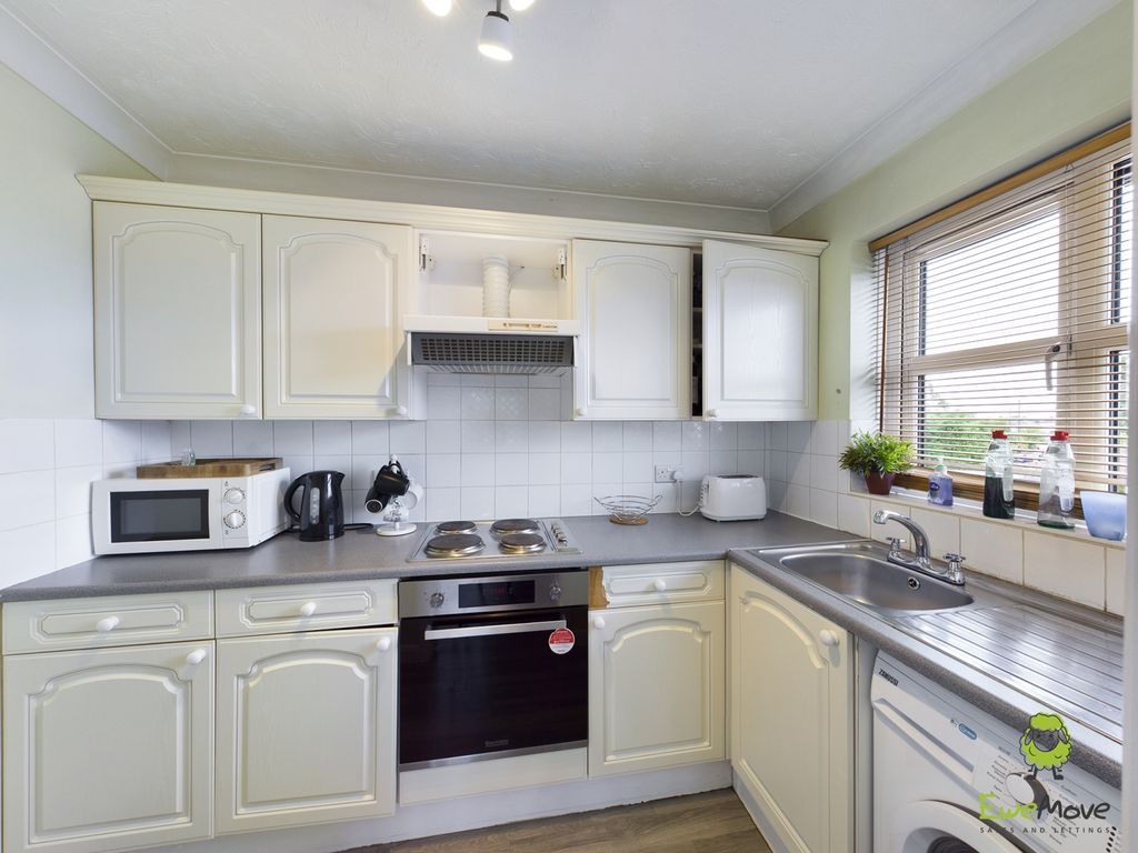 1 bed flat for sale in Brampton Lodge, 230 Brampton Road, Bexleyheath, Kent DA7, £225,000