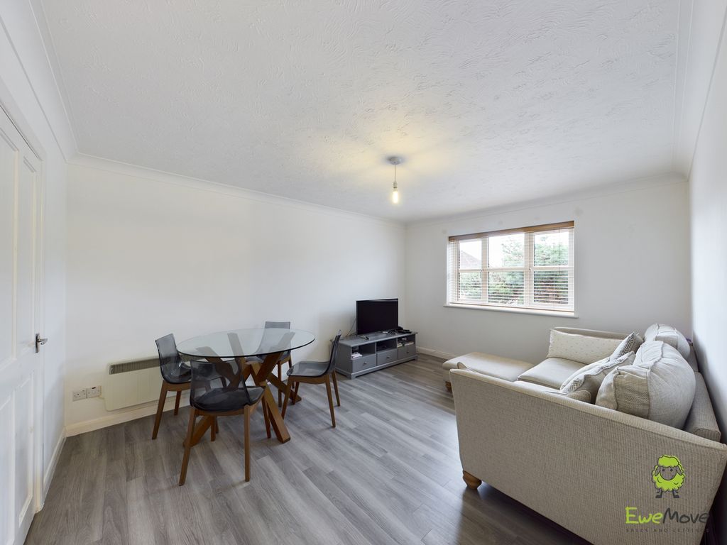 1 bed flat for sale in Brampton Lodge, 230 Brampton Road, Bexleyheath, Kent DA7, £225,000