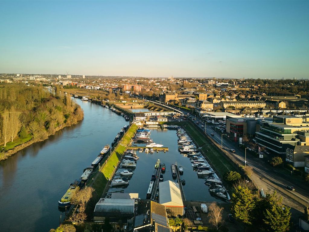 Property for sale in Thames Ditton Marina, Surbiton KT6, £8,000,000