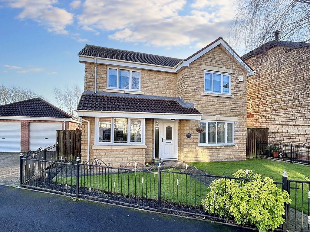 4 bed detached house for sale in Chevington Green, Hadston, Morpeth NE65, £225,000