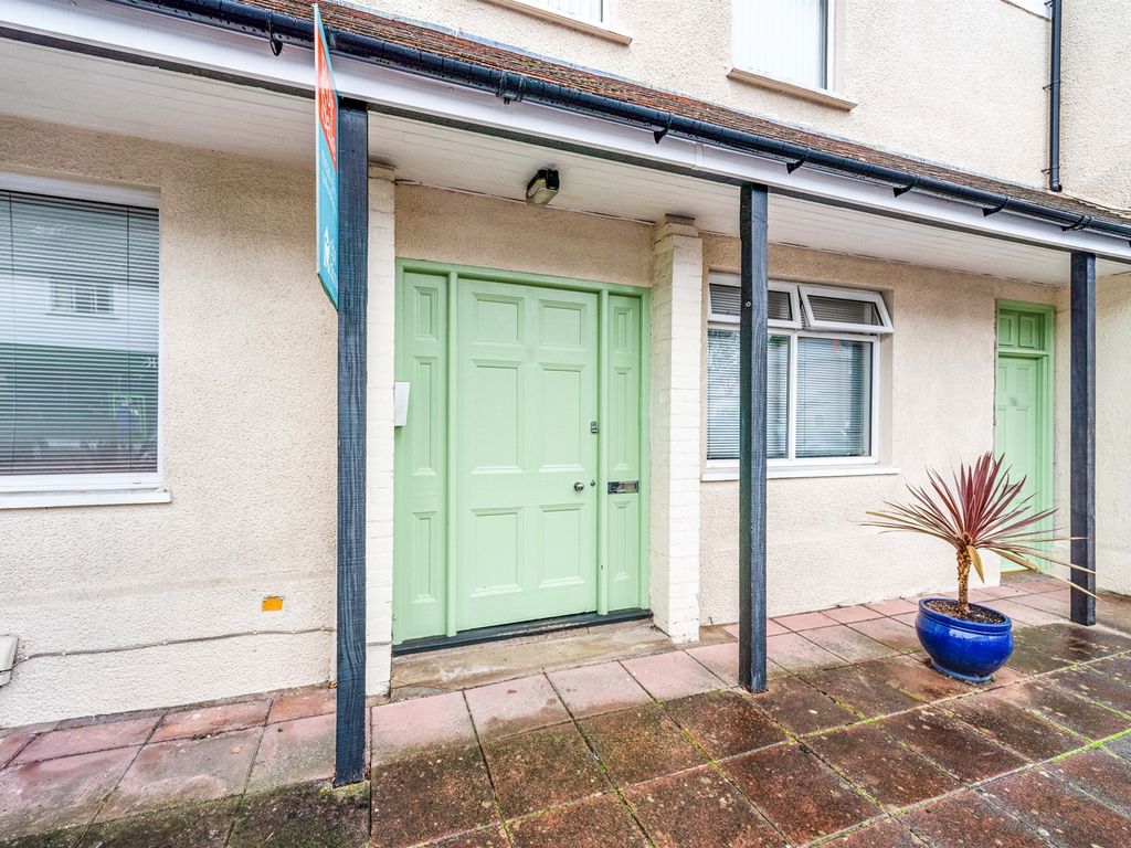 3 bed flat for sale in Kimberley Terrace, Llanishen, Cardiff CF14, £250,000