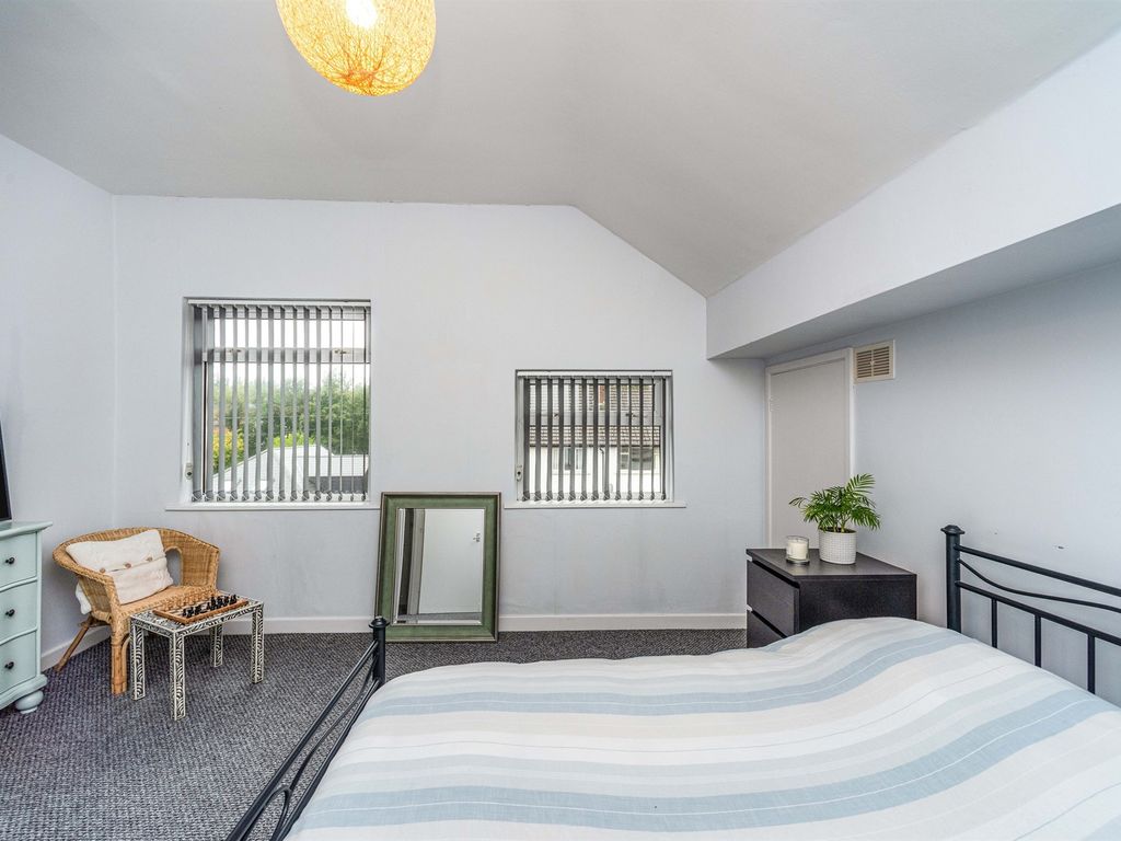 3 bed flat for sale in Kimberley Terrace, Llanishen, Cardiff CF14, £250,000