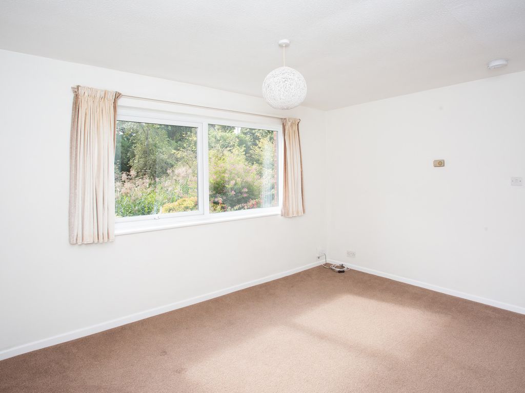 1 bed flat for sale in Lower Luton Road, Harpenden, Hertfordshire AL5, £230,000
