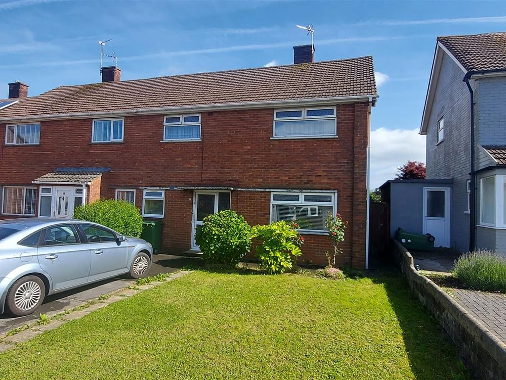 Property for sale in Worle Avenue, Llanrumney, Cardiff CF3, £230,000