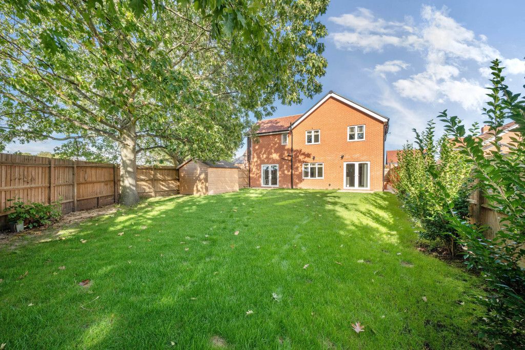 5 bed detached house for sale in Garrett Drive, Shinfield, Reading, Berkshire RG2, £1,000,000