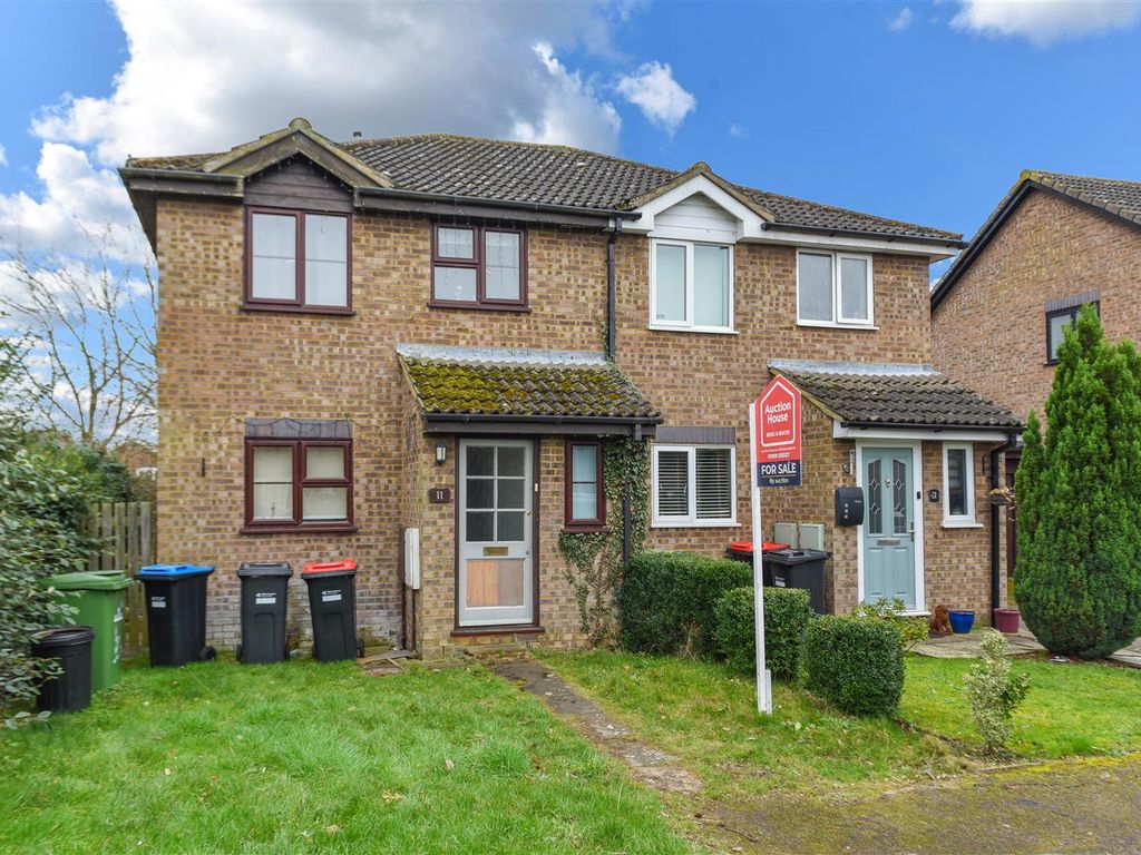 3 bed semi-detached house for sale in Talbots Hyde, Olney MK46, £250,000