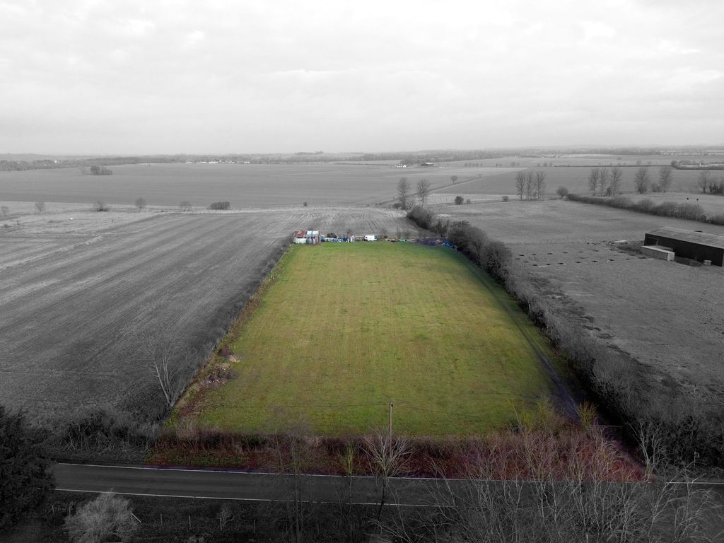Land for sale in Shepreth Road, Fowlmere SG8, £65,000