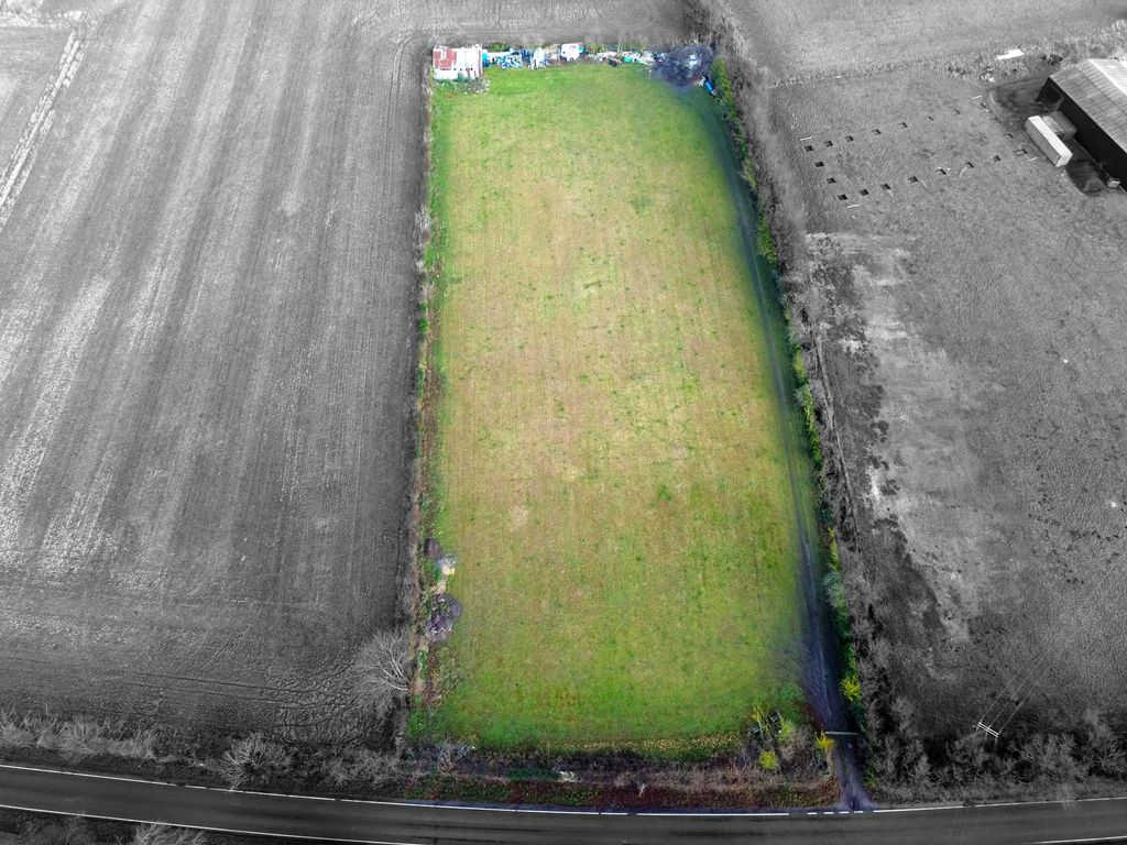 Land for sale in Shepreth Road, Fowlmere SG8, £65,000