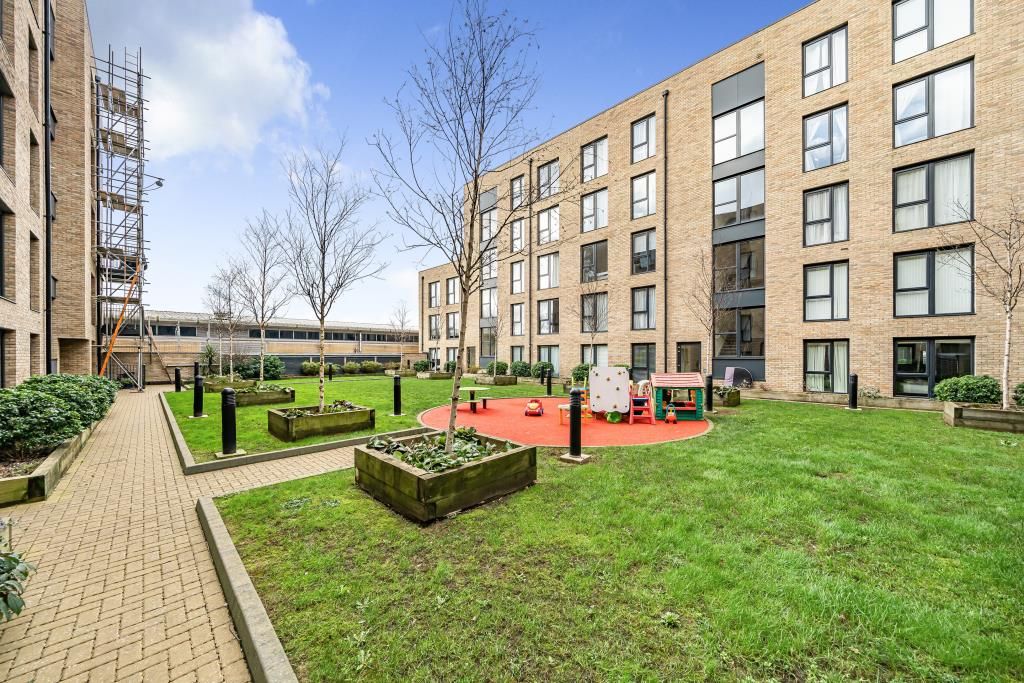 3 bed flat for sale in Coleby House, Woodley Crescent NW2, £650,000