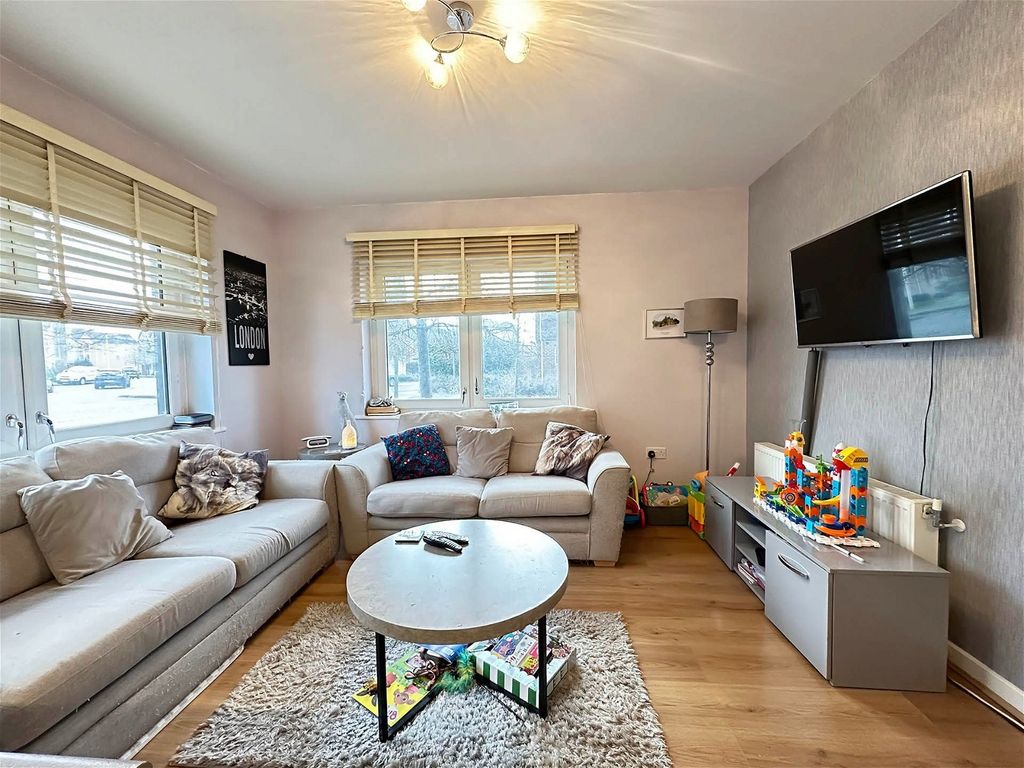 2 bed flat for sale in Sympathy Vale, Dartford DA1, £255,000