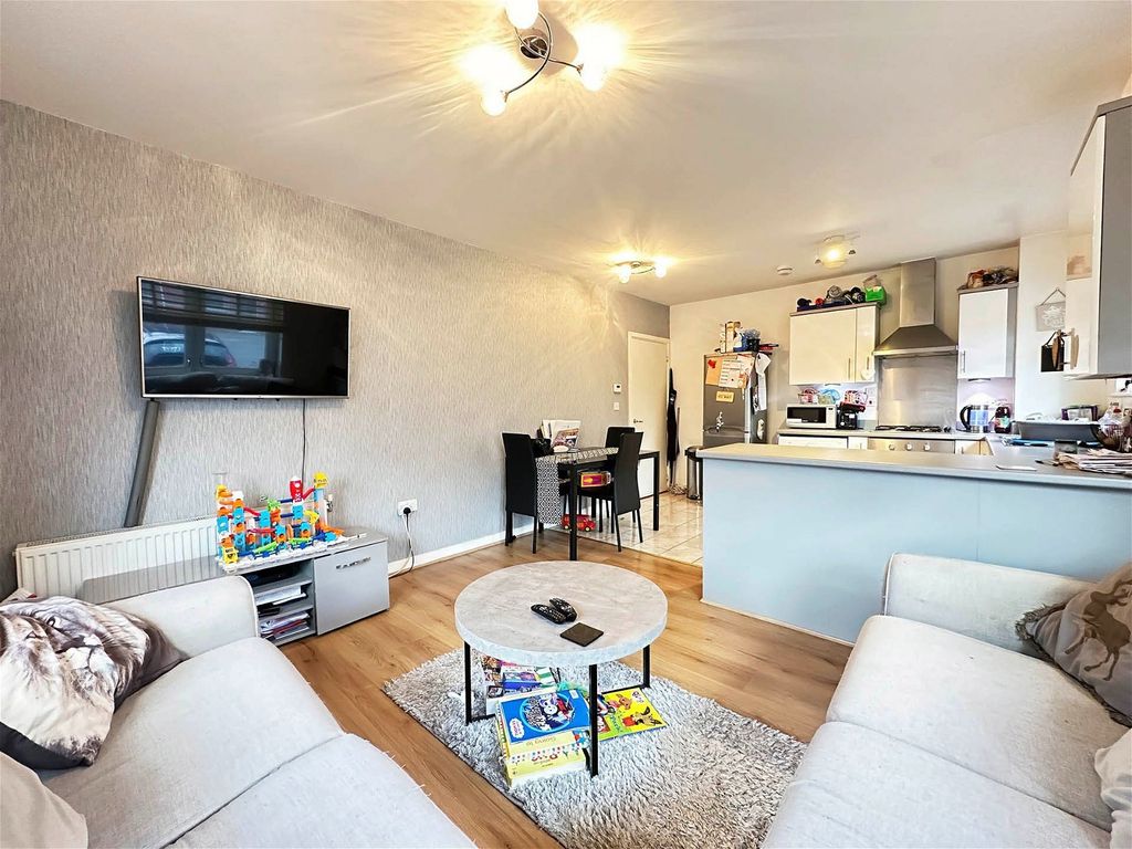 2 bed flat for sale in Sympathy Vale, Dartford DA1, £255,000