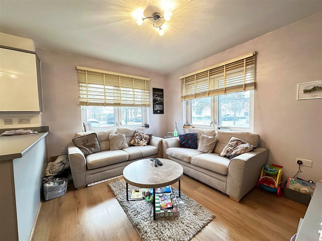 2 bed flat for sale in Sympathy Vale, Dartford DA1, £255,000