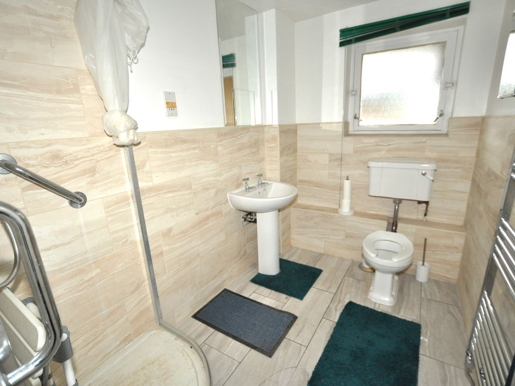 1 bed flat for sale in September Way, Stanmore HA7, £259,950