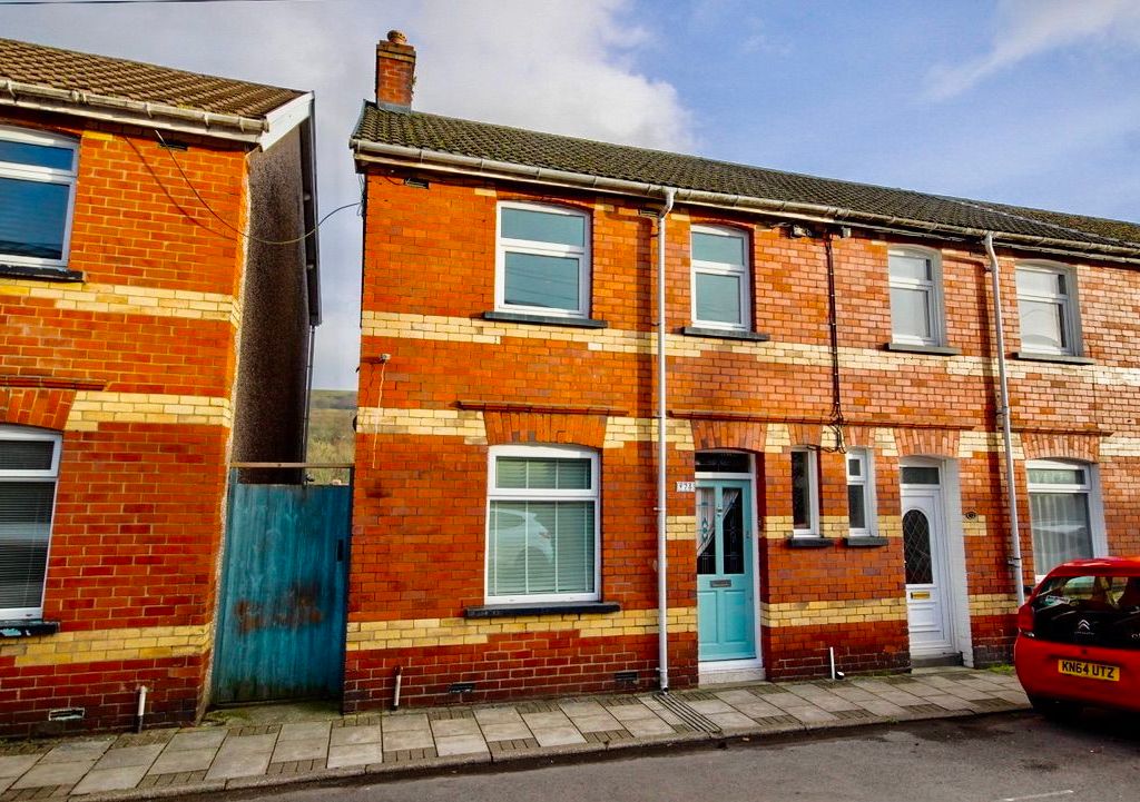 3 bed terraced house for sale in Greenfield, Newbridge, Newport NP11, £170,000