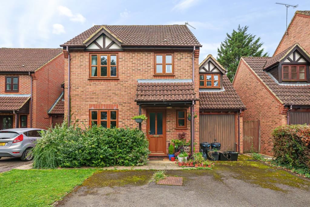 4 bed detached house for sale in Sylvester Close, Winnersh, Wokingham RG41, £550,000