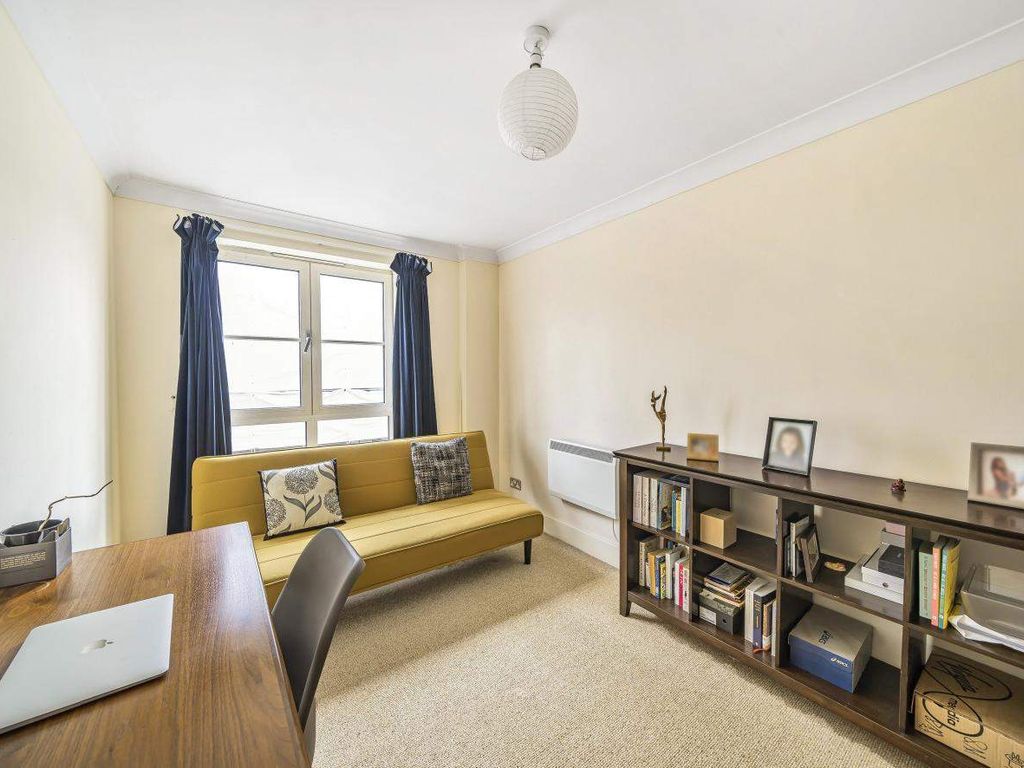 2 bed flat for sale in Essex Road, London N1, £750,000