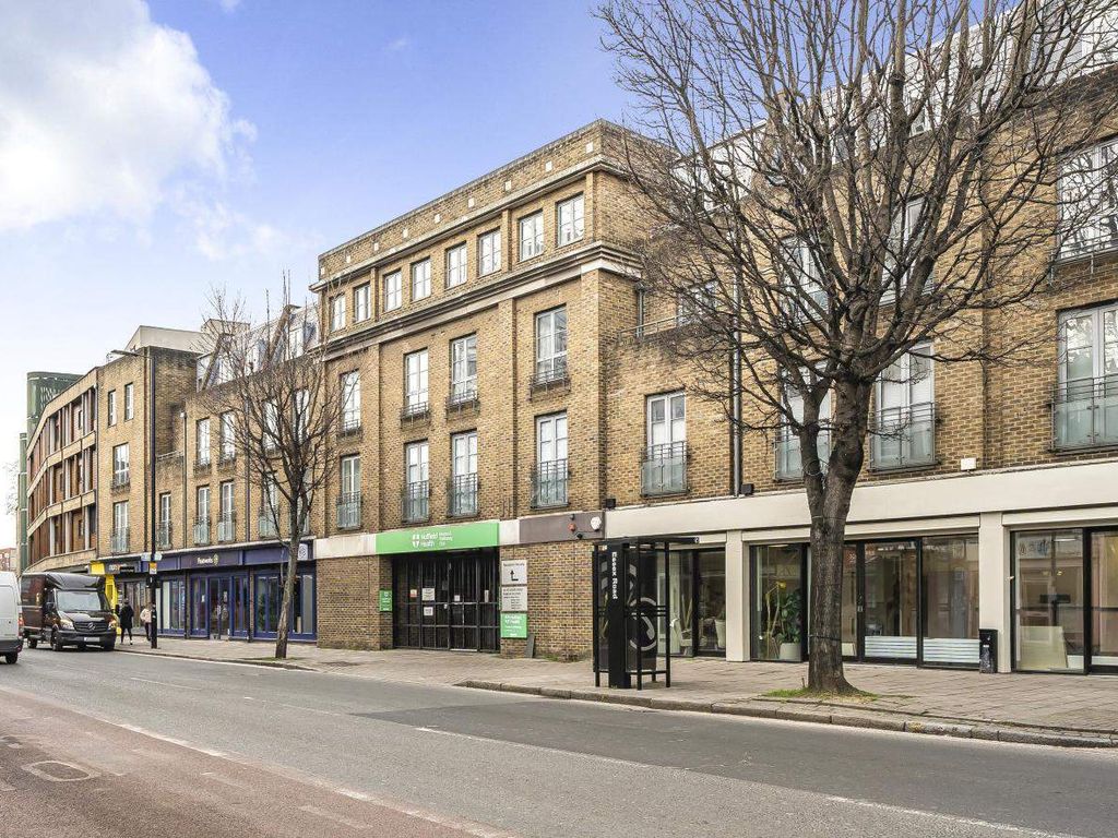 2 bed flat for sale in Essex Road, London N1, £750,000