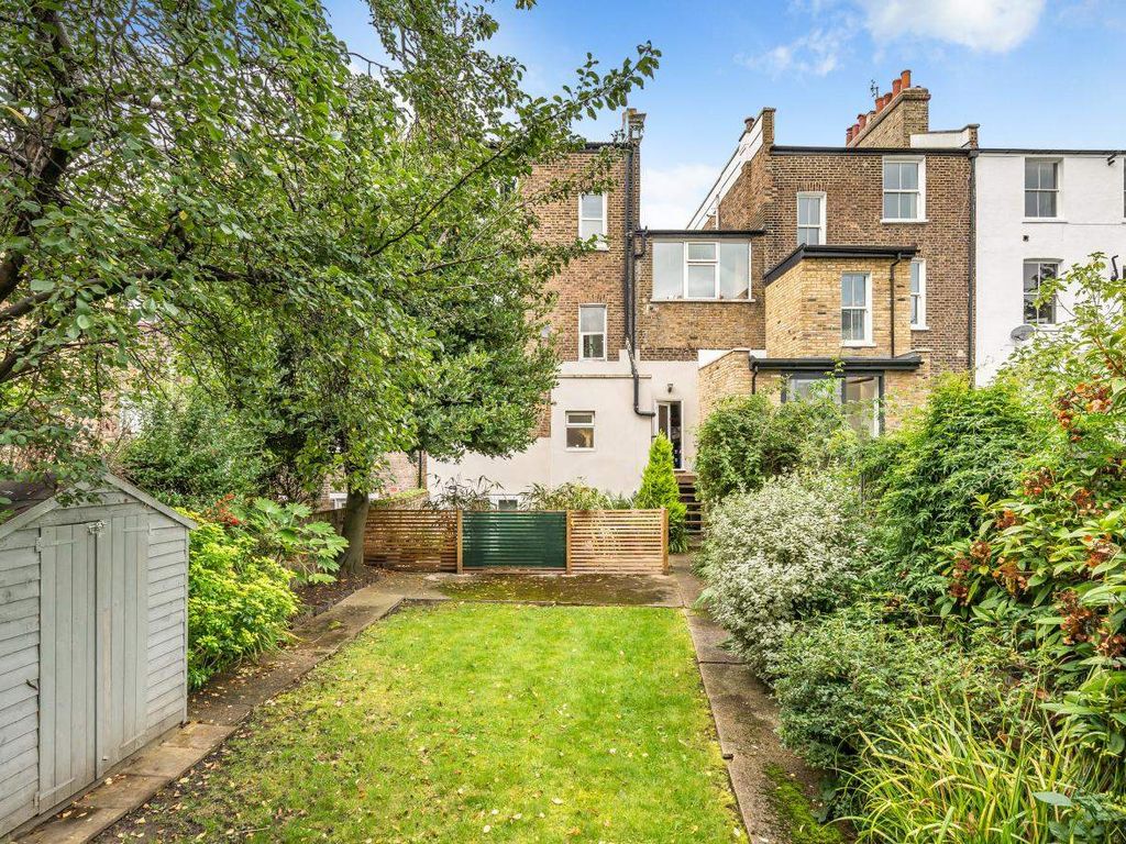 1 bed flat for sale in Mildmay Park, London N1, £530,000