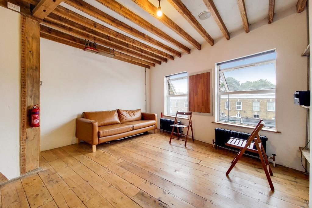 1 bed flat for sale in New Cross Road, New Cross, London SE14, £245,000