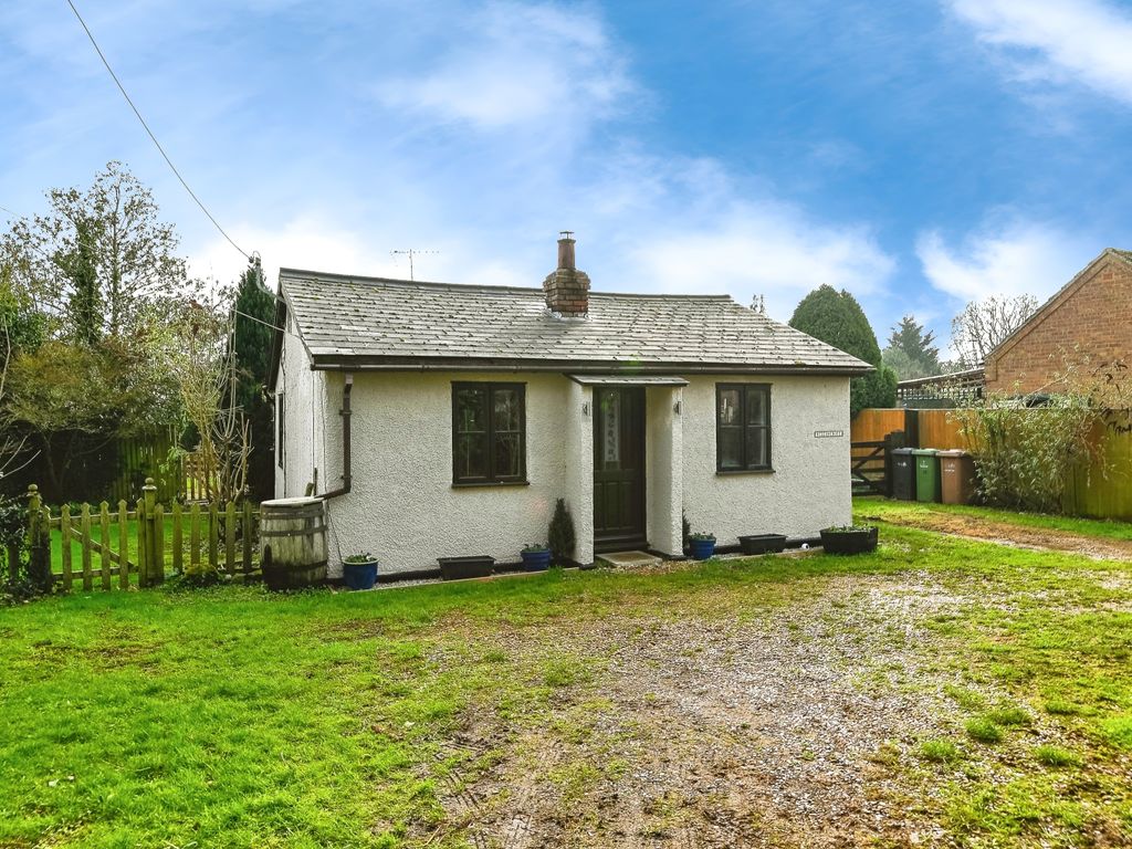 2 bed bungalow for sale in The Drove, Barroway Drove, Downham Market PE38, £220,000