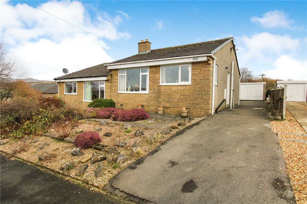 2 bed bungalow for sale in Moorview Way, Skipton BD23, £250,000