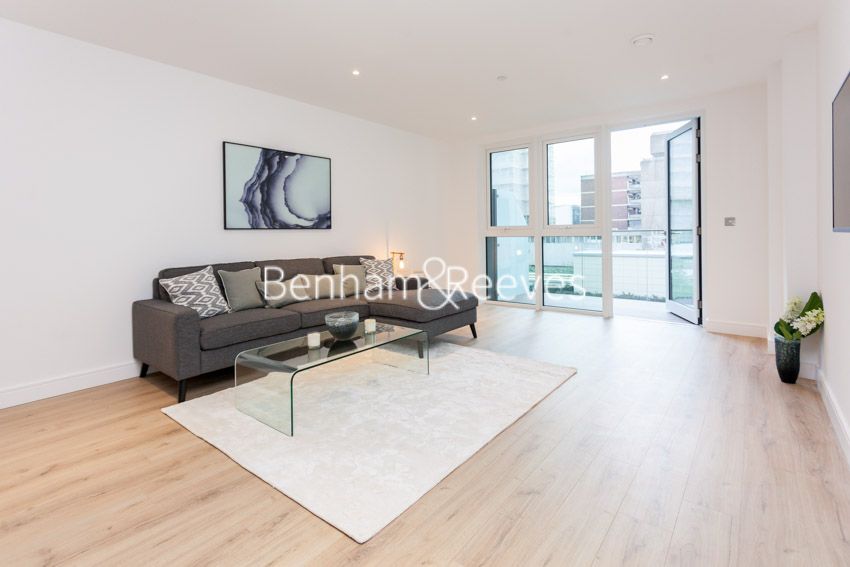 2 bed flat to rent in Beadon Road, Fulham W6, £3,400 pcm