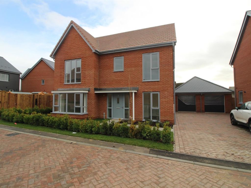 4 bed detached house to rent in Minikin Close, Colchester CO6, £2,250 pcm
