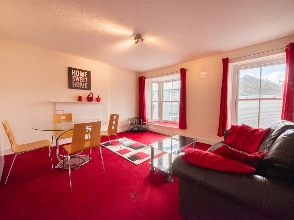 3 bed flat for sale in Queen Street, Aberystwyth SY23, £270,000