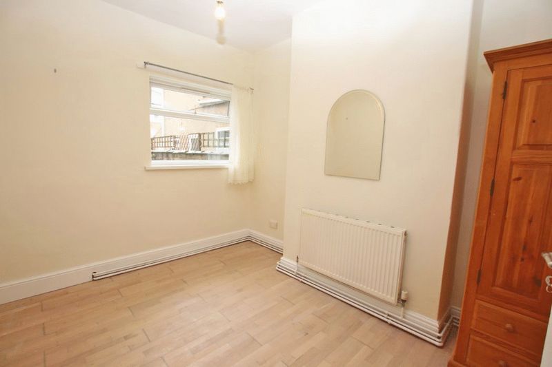 2 bed flat for sale in Wellington Street, Grimsby DN32, £45,000