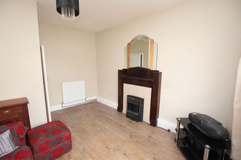 2 bed flat for sale in Wellington Street, Grimsby DN32, £45,000