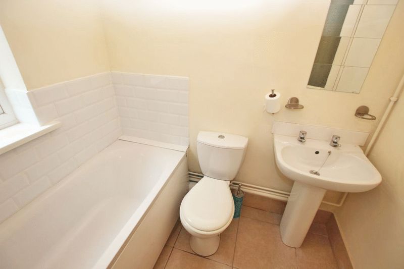 2 bed flat for sale in Wellington Street, Grimsby DN32, £45,000