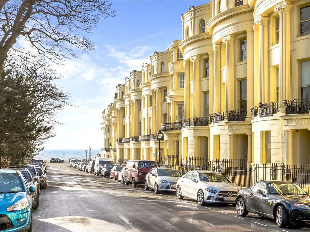 1 bed flat for sale in Brunswick Square, Hove, East Sussex BN3, £280,000