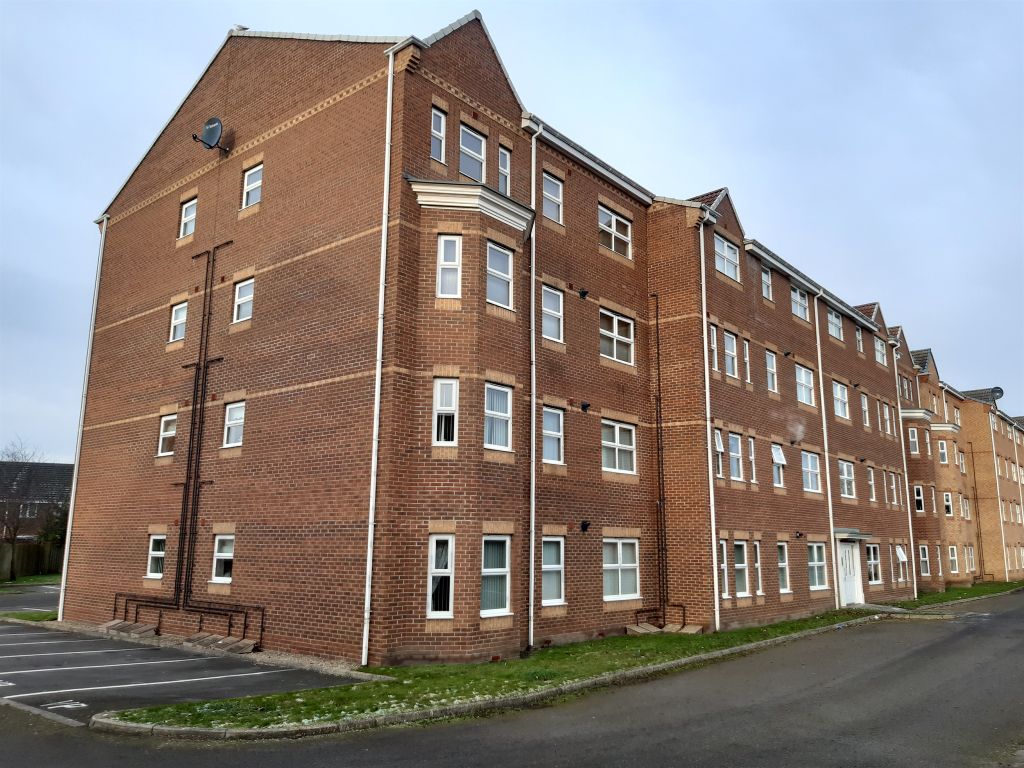 2 bed flat for sale in Lingwood Court, Thornaby, Stockton-On-Tees TS17, £58,000