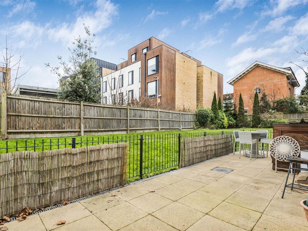 2 bed flat for sale in 3 Kendrick Road, Reading RG1, £365,000