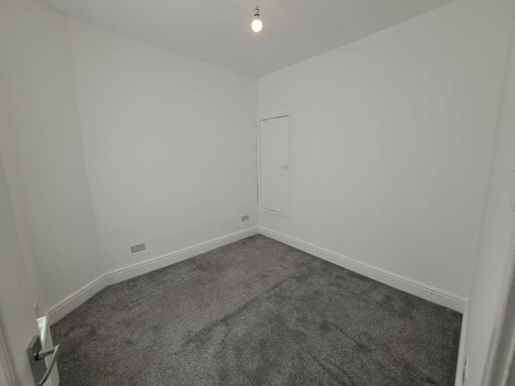 2 bed terraced house to rent in New Cross Street, Prescot. L34, £795 pcm