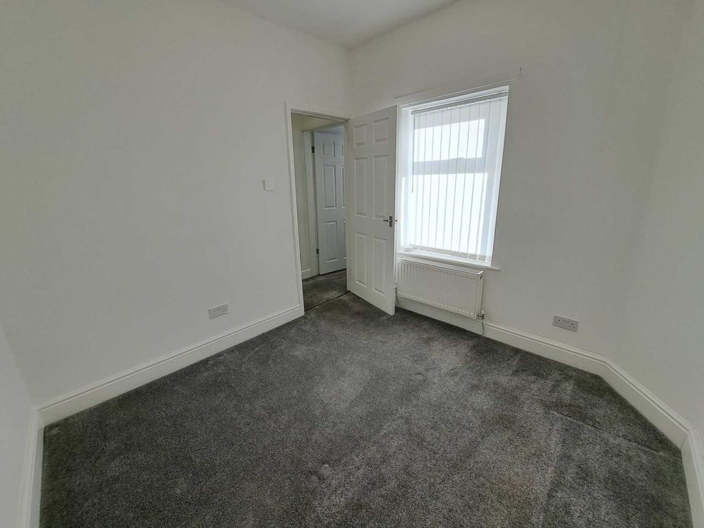 2 bed terraced house to rent in New Cross Street, Prescot. L34, £795 pcm