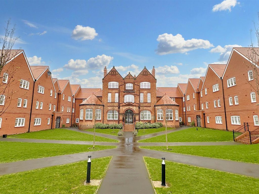 1 bed flat for sale in Tower View, Selly Oak, Birmingham B29, £200,000