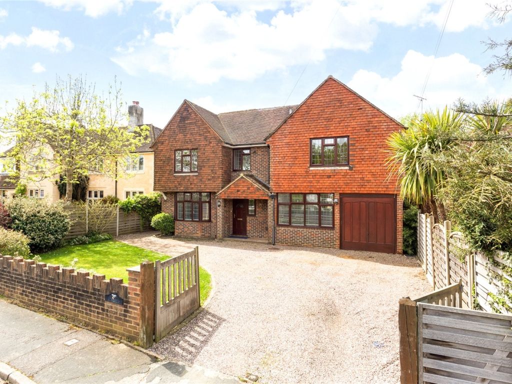 5 bed detached house to rent in Luddington Avenue, Virginia Water GU25, £6,000 pcm