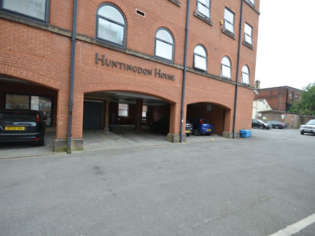 1 bed flat to rent in Princess Street, Bolton, Lancashire BL1, £625 pcm