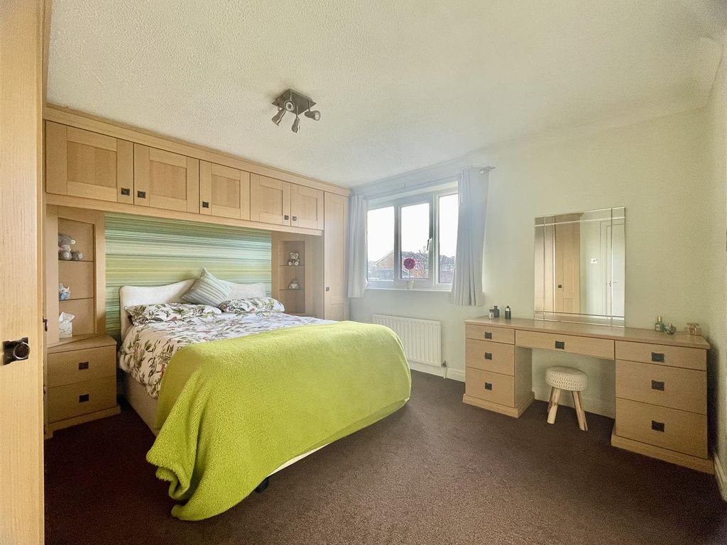 4 bed detached house for sale in Low Street, Sherburn In Elmet, Leeds LS25, £385,000