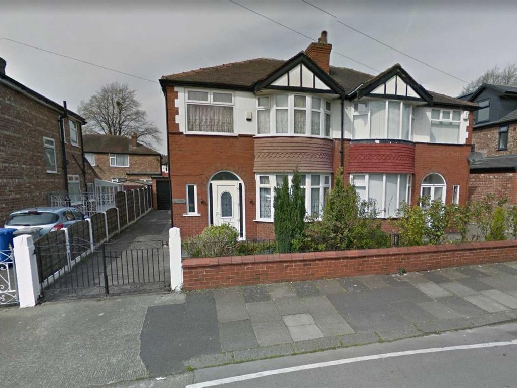 3 bed semi-detached house to rent in Basford Road, Firswood, Manchester M16, £1,400 pcm