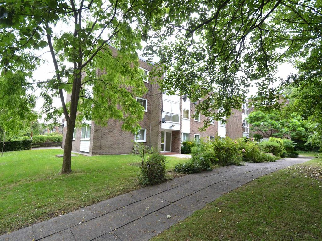 1 bed flat to rent in Carlton Road, Whalley Range, Manchester M16, £750 pcm