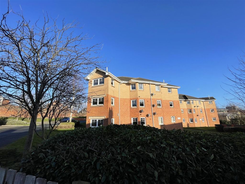 2 bed flat for sale in Robertson Court, Chester Le Street DH3, £89,950