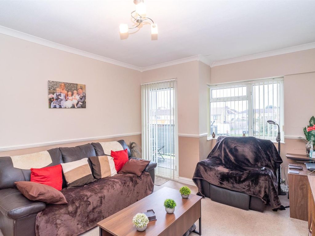 1 bed flat for sale in Felton Close, Borehamwood WD6, £235,000