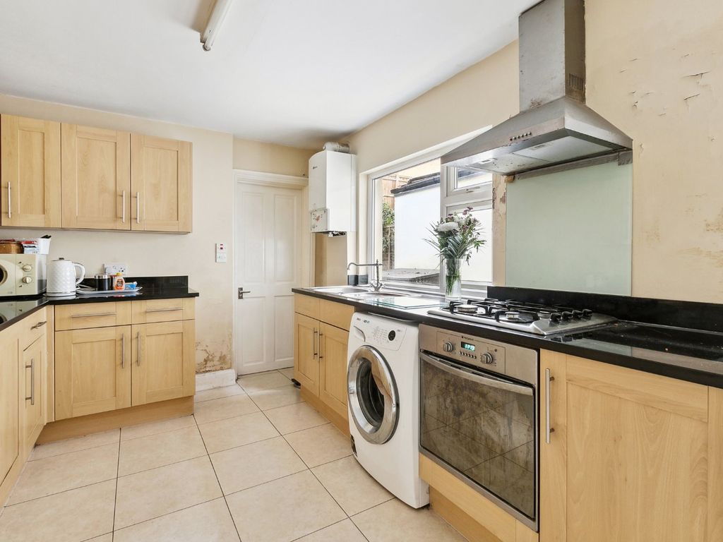 3 bed terraced house for sale in Rowena Crescent, London SW11, £850,000