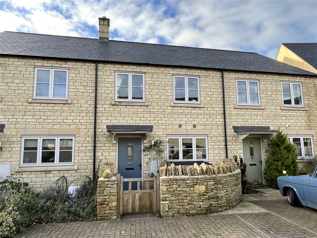 3 bed terraced house for sale in Yells Way, Fairford, Gloucestershire GL7, £241,500