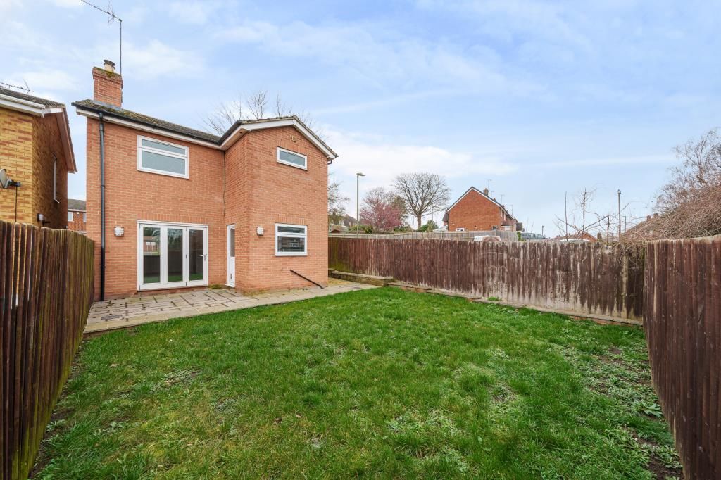 3 bed detached house to rent in Banbury, Oxfordshire OX16, £1,550 pcm